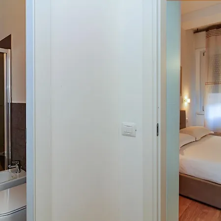 Joivy Cosy 1bed Flat In Fiera, Apartment Milan