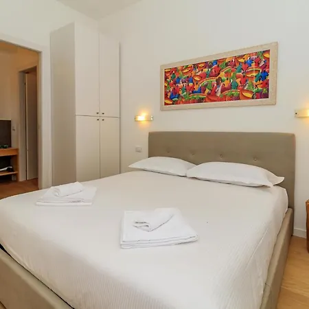 Joivy Cosy 1bed Flat In Fiera, Milan